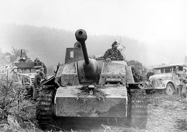 Battle of the Bulge - German assault gun[1]