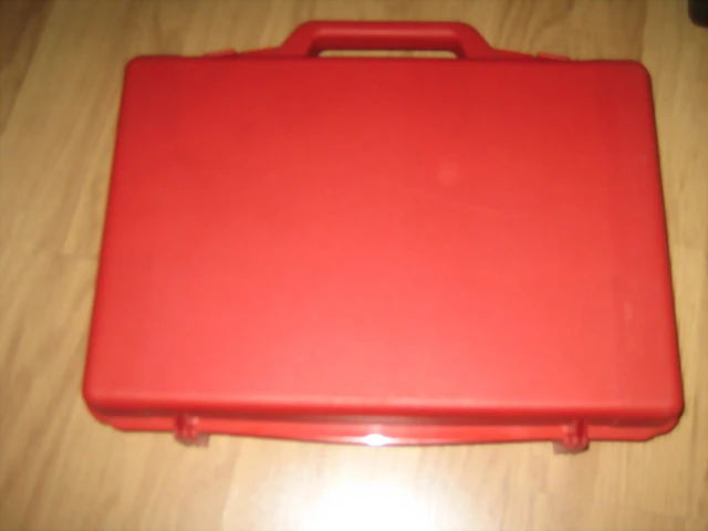 maletin rojo (1)