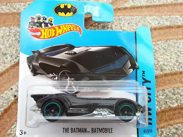 BATMOBILE - BATMAN THE BATMOBILE