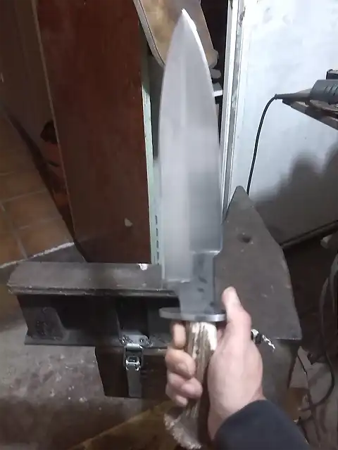 CUCHILLO DE REMATE AGUSTIN 008