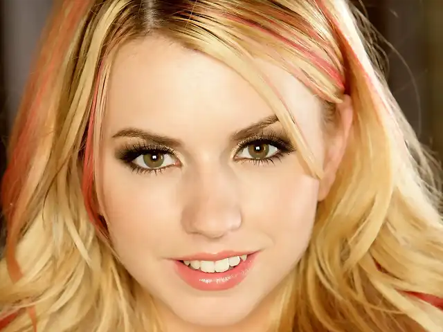 00002472.Lexi.Belle