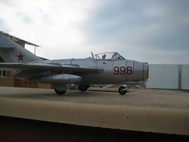 MIG 15 017