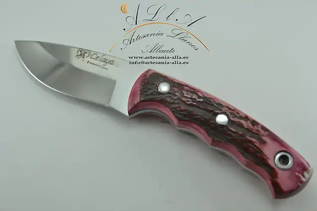 Cuchillo Ciervo Tintado logo