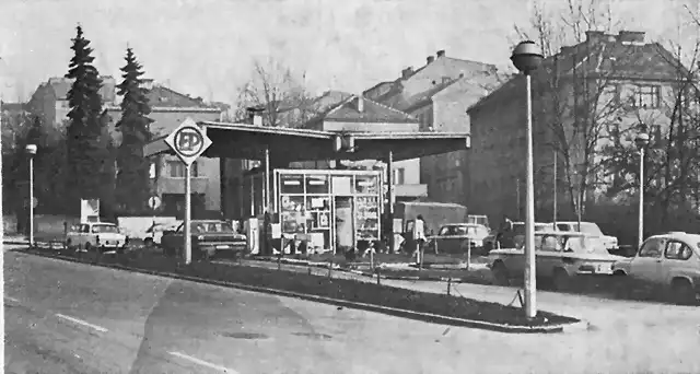 Sarajevo - Ehemalige Tankstelle bei der Turnhalle Richtung Krankenhaus