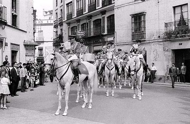 Banda Policia Armada a caballo