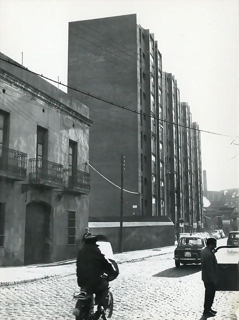 Barcelona c. Sant Adri? - c. Josep Soldevila Barcelona c. Sant Adri? - c. Josep Soldevila