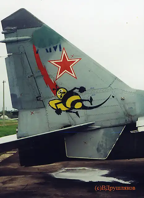 MiG-29-1521AB_09_9-12k-[5]