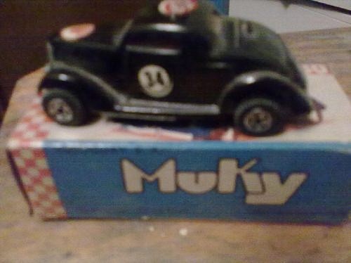 Muky n? 30 Ford Cupe 36 en caja