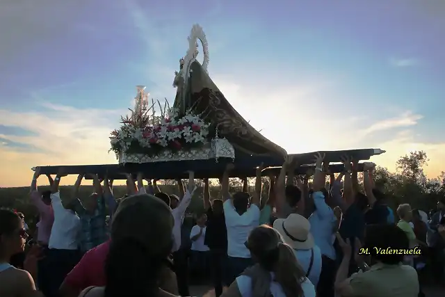 22, mirando la ermita, marca