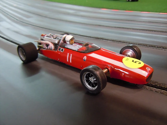 Retro F1 (32) Retro F1 (32)