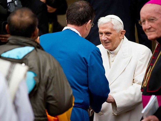 La visita di Papa Benedetto XVI ad Assisi ? TM News Infophoto (10)