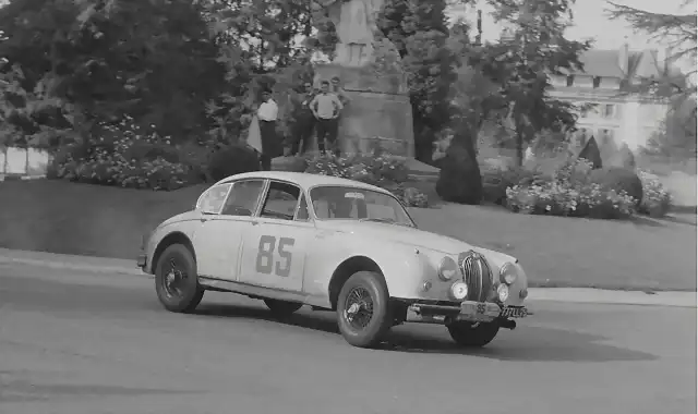 Jaguar Mk-II - TdF'61 - circuit urb