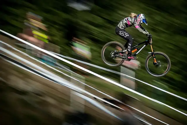 tahnee-seagrave-val-di-sole-dh-world-cup-2018