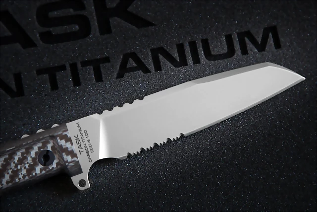 Extrema-Ratio-Task-Carbon-Titanium-04-copia-scaled