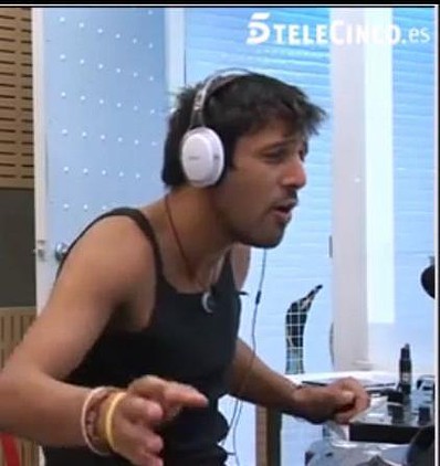 Ari y Hugo en la radio 15-4-12 (3) Ari y Hugo en la radio 15-4-12 (3)