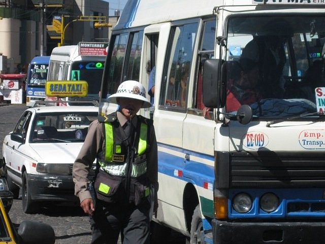 Policia de trnsito en Arequipa