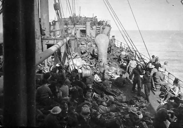 ww2_soldiers_on_the_ship_thurland_castle_after_the_evacuation_of_greece__april_1941__da07137g