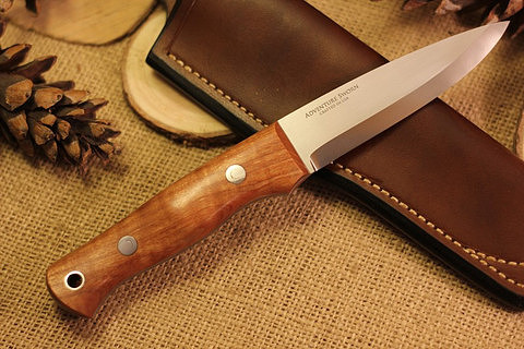 bushcraft-knife-adventure-sworn-54_large