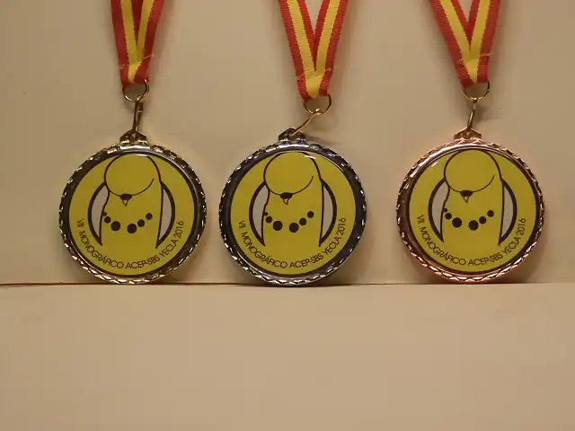 MEDALLAS CON CINTA