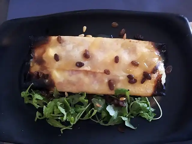 Crepe relleno de pez vela