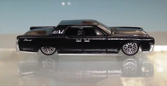 Lincoln Continental 1964 James Bond Goldfinger_2015_1