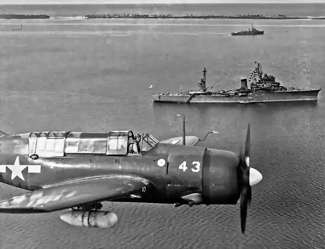 sb2c-helldiver-43-over-the-marshall-islands-on-23-october-1945-kashima