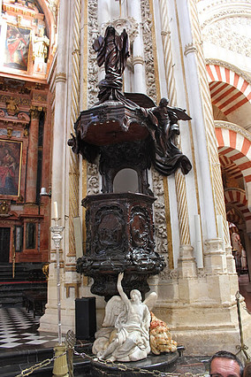 CORDOBA.LA MEZQUITA.INTERIOR.CATEDRAL CRISTIANA DEL S.XVI P?LPITO OBRA DE miguel verdiguier 1765