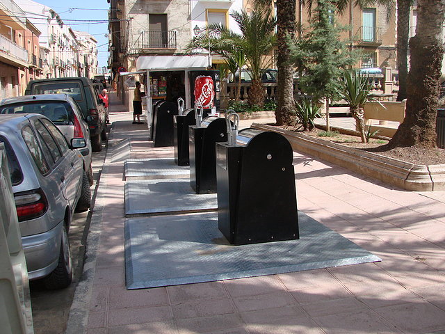 CONTENEDORES PLAZA AYUNTAMIENTO