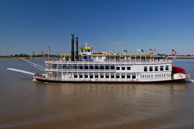 Creole Queen navegando por el Mississippi