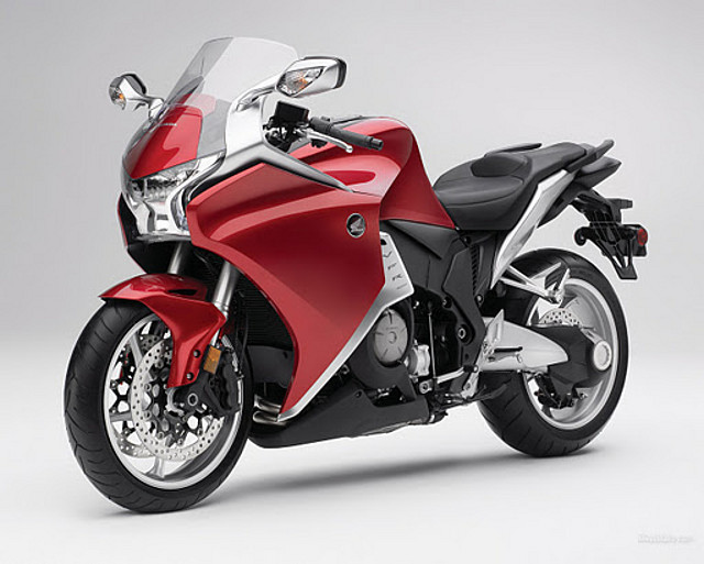 Honda_VFR1200F_03_1280x1024