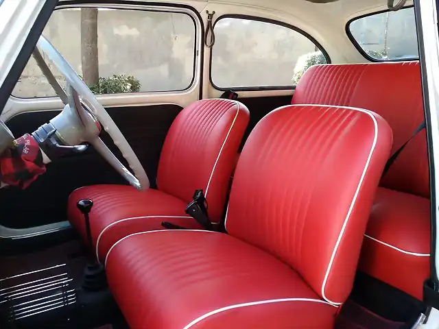 Seat 600 interior