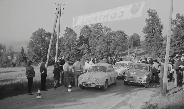 Renault Dauphine - TdF'62 - control - 02