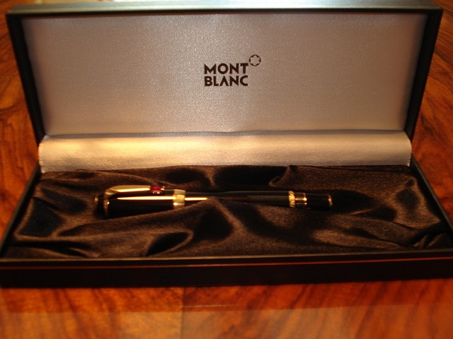 montblanc rouge et noir