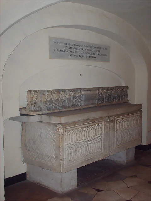Tomb_of_Pius_VI Tomb_of_Pius_VI