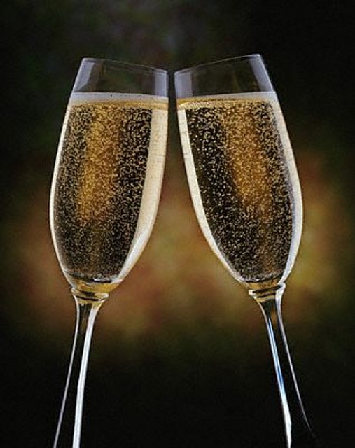Brindis%20champagne%202%20copas