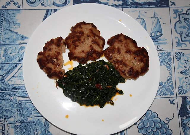 Filetes rusos con espinacas