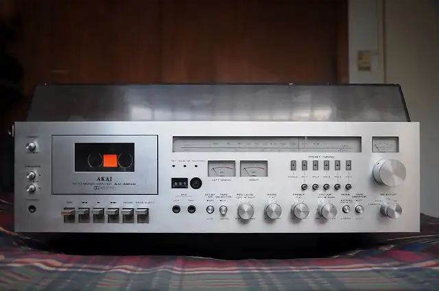 akai-02