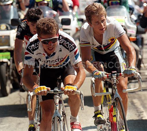 Perico-Tour1990-Lemond-Bugno2