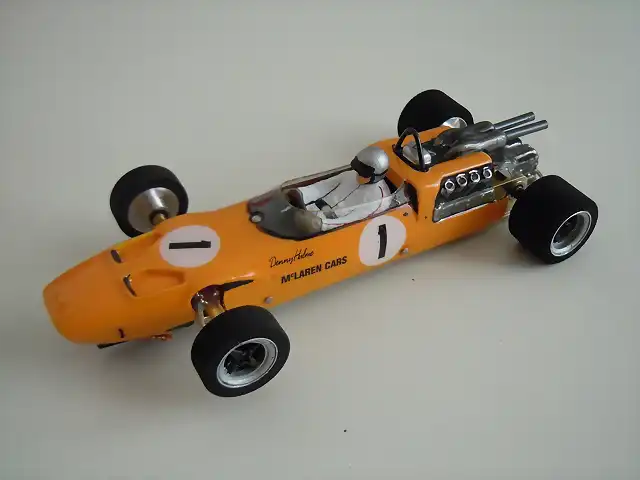 McLaren M2B (1)