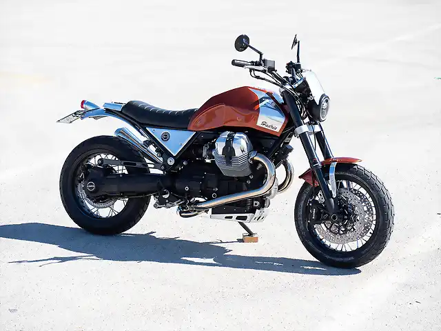 moto_guzzi_P1010603