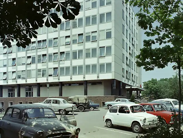 Szeged Edificio del Consejo del Condado (Hungria) 1970  600-850