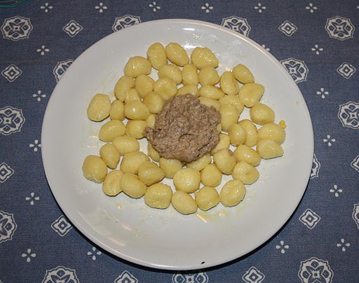 Gnoquis de patata con crema de trufa