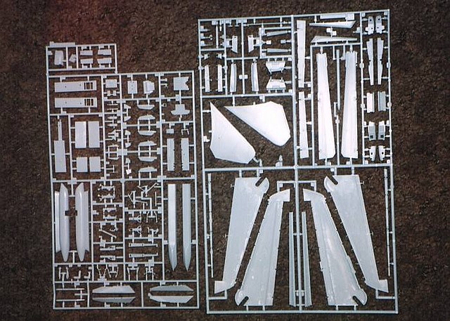 F-14_Const-Detail13[1]