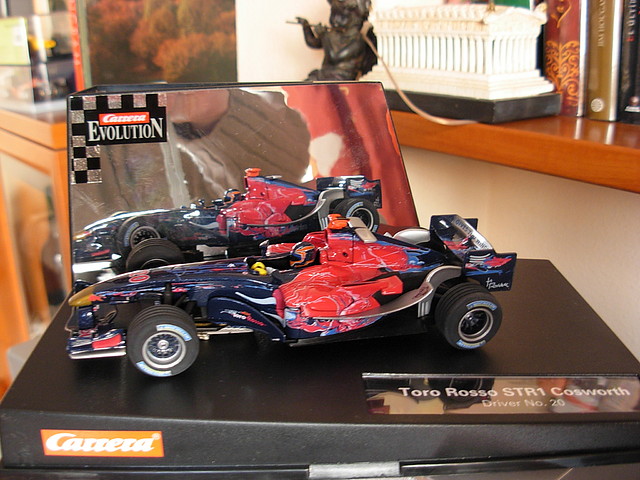 01 TORO ROSSO STR1