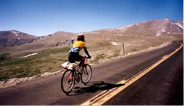 Campion Pass (4018 m) pujant al Mt Evans