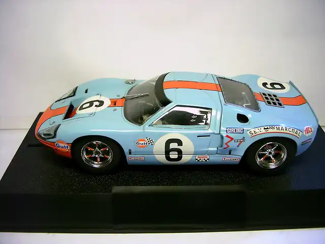 FORD GT40 GULF LE MANS 1969 (SUPERSLOT) Ref H2404.