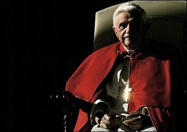 benedictoxvi033Dic_08_Vat_Plaza_Espana_Inmaculada_02