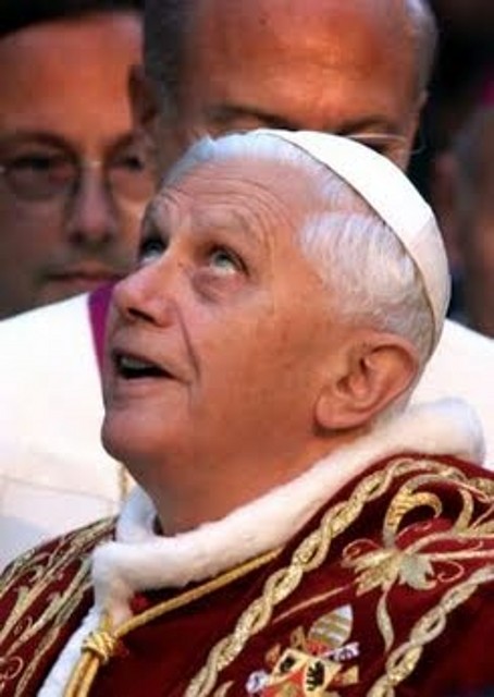 benedictoxvi032Dic_08_Vat_Plaza_Espana_Inmaculada_13