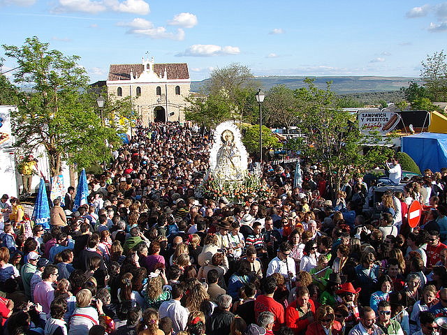 Procesin de la Virgen en la Romera (Torrealver)