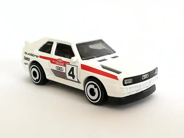 84_Quattro_19_White